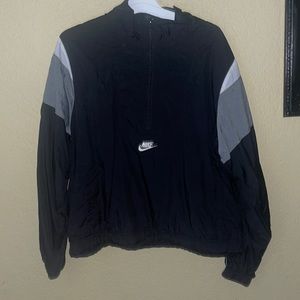 Nike black and white windbreaker